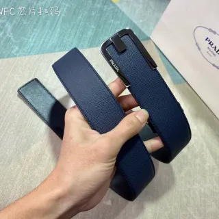 Prada Navy Black Saffiano-Textured আয়তাকার পালিশড মেটাল বাকল চামড়ার বেল্ট