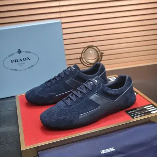 Prada Navy سويد وجلد Low-Top Lifestyle Sneakers