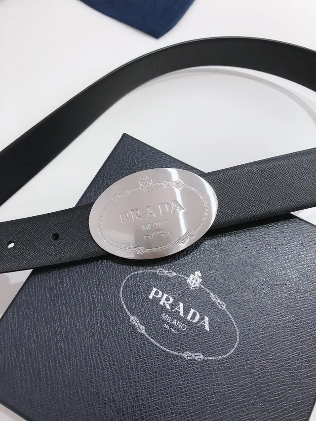 Prada حزام جلد أسود مشبك بيضاوي 2