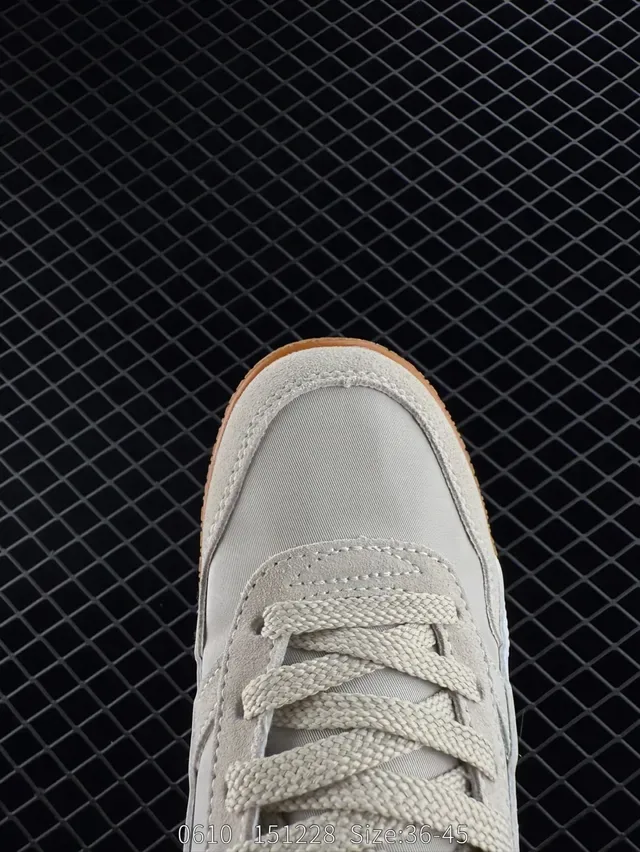 Puma Bella Donna Tênis lifestyle bege branco laranja goma 2