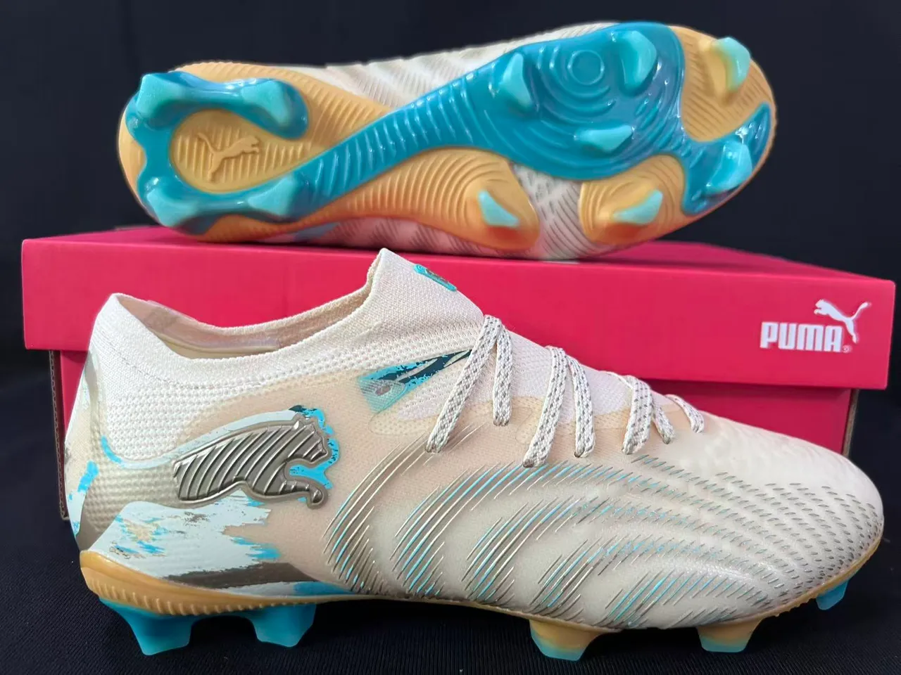 Puma Future Z Beige Bleu Empeigne Chaussette Tricotée Détail de Crête Texturée pour Terrain Ferme Chaussures de Football 5