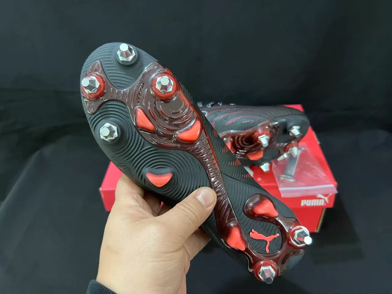 Puma Future Z Noir Rouge Terrain Firme Chaussures de Football 9