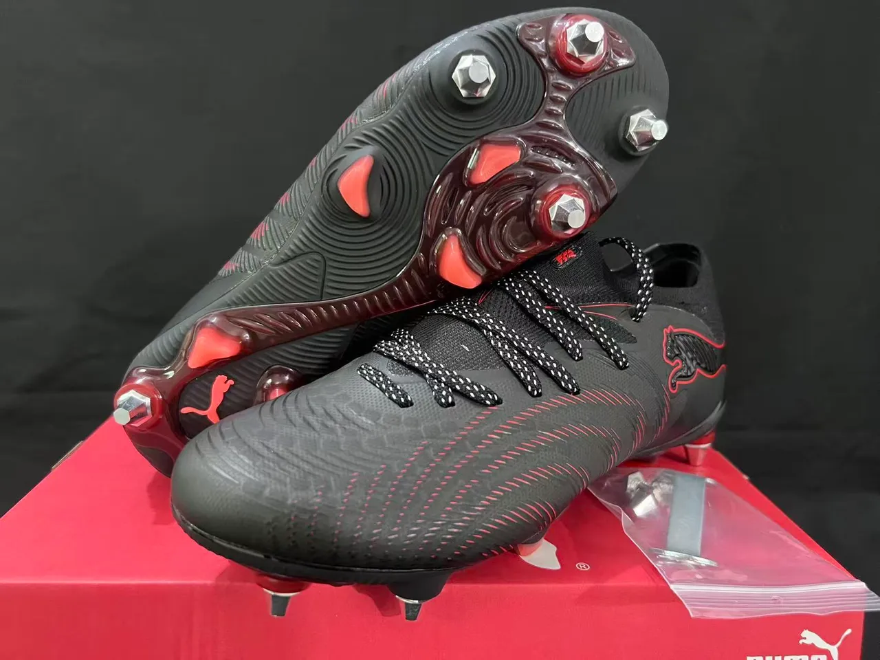Puma Future Z Noir Rouge Terrain Firme Chaussures de Football 15