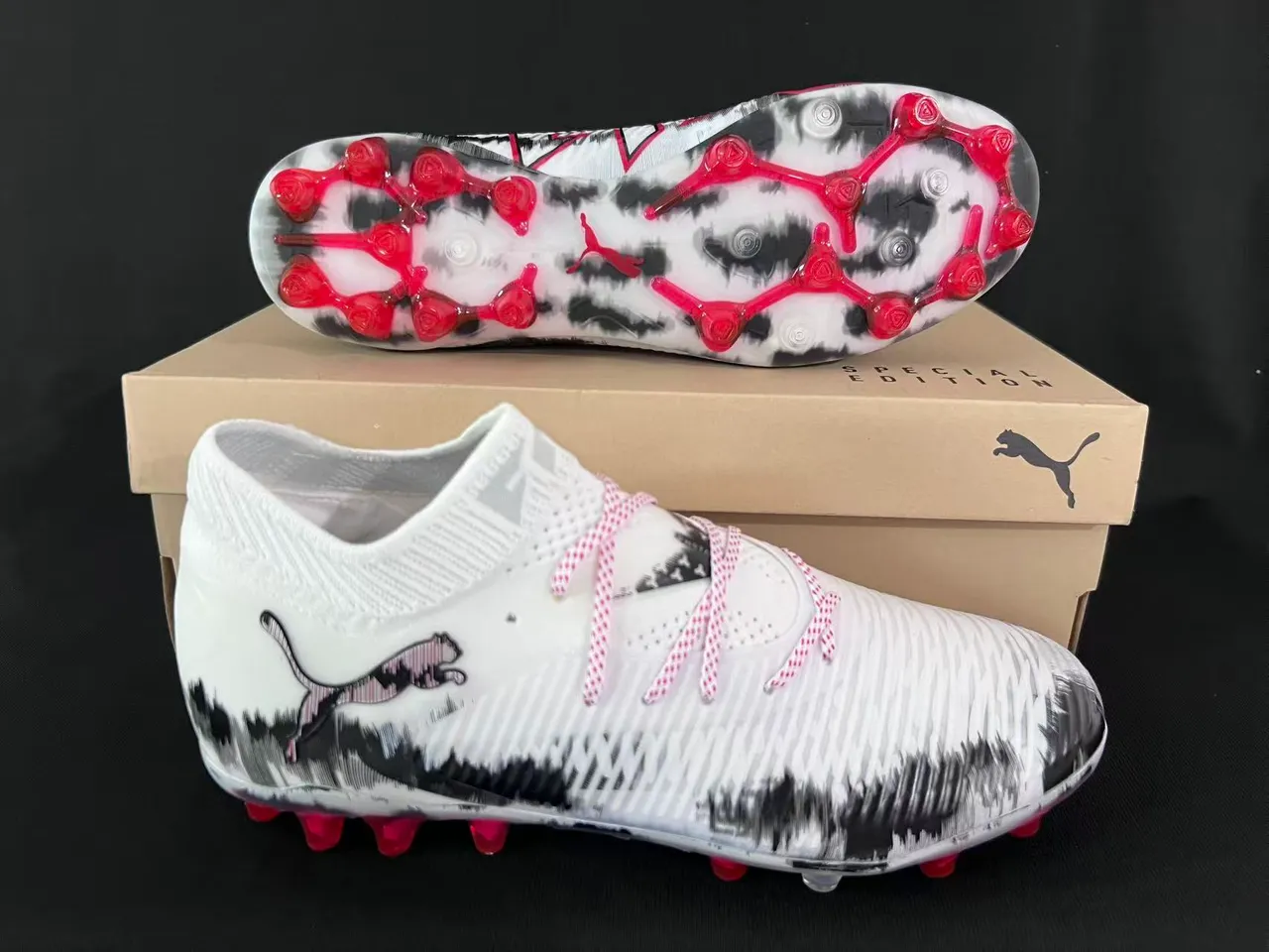 Puma Future Z Édition Spéciale Blanc Noir Rouge Firm-Ground Chaussures de football 6