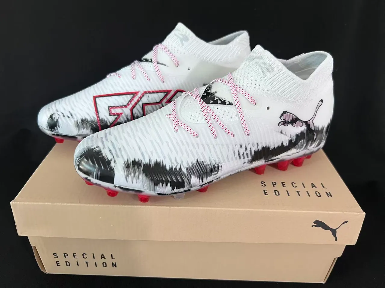 Puma Future Z Édition Spéciale Blanc Noir Rouge Firm-Ground Chaussures de football 9