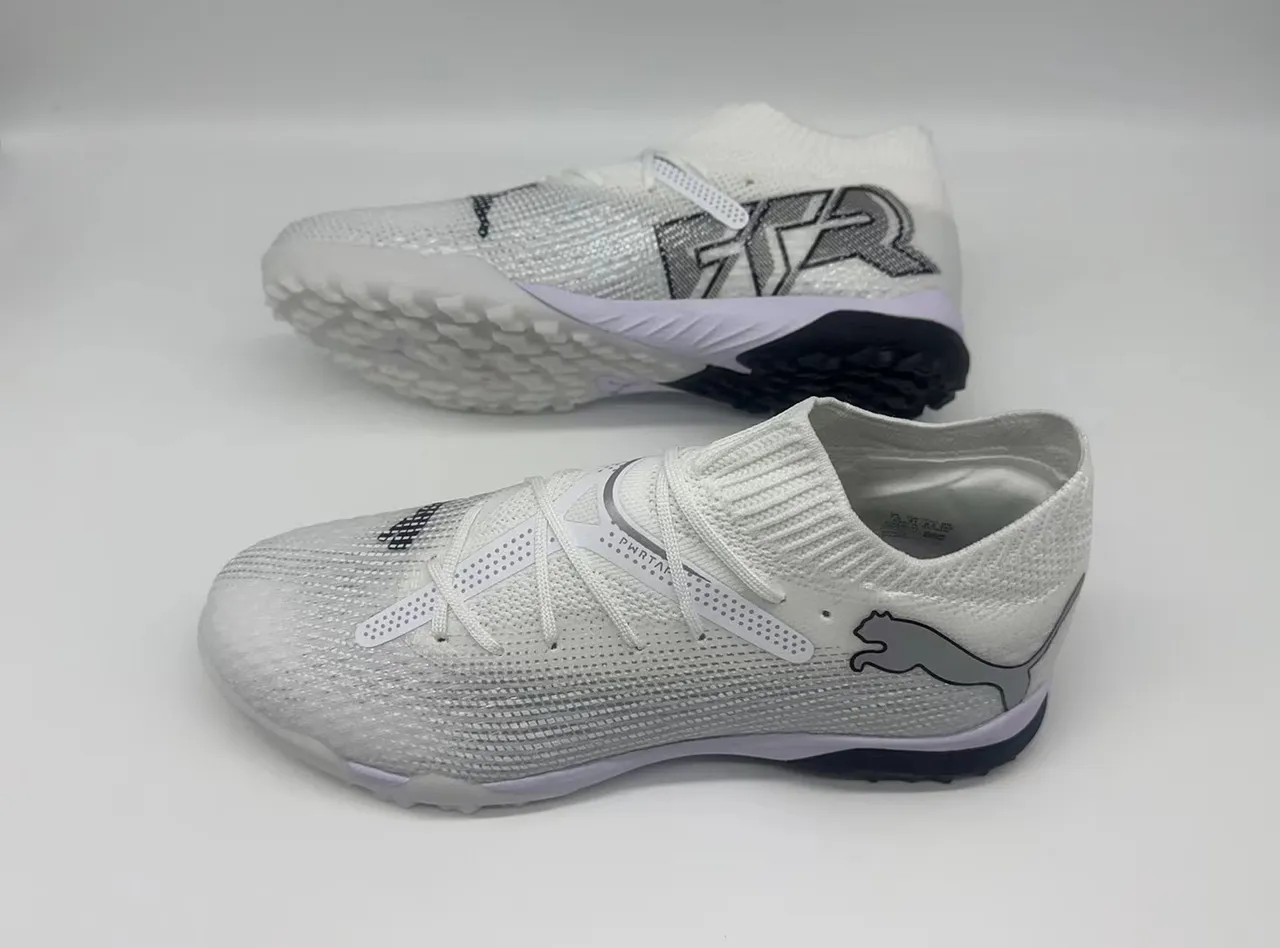 Puma Future Z أبيض فاتح بنفسجي عشب أحذية كرة القدم 2