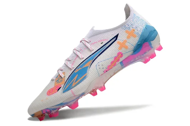 Puma Future Z White Multicolor Low-Cut Knit Upper Asymmetrical Lacing Firm-Ground Soccer Shoes 3