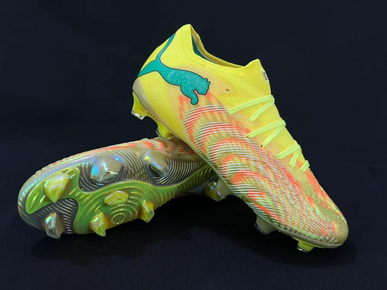 Puma Future Z Amarelo iridescent dourado chama Sapatos de futebol para campo firme 10