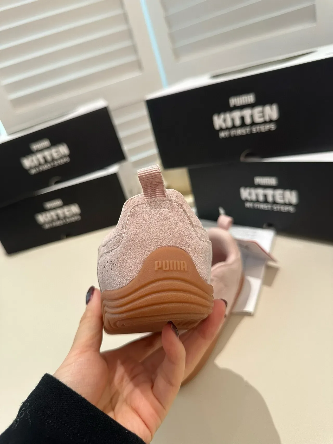 Puma Rose Beige Fermeture à Velcro Sangle Partie Supérieure Suede-Like Chaussures Lifestyle 8