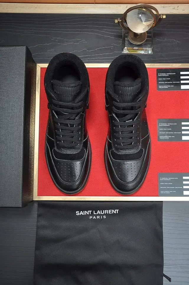 Saint Laurent Sneakers Lifestyle Noir en Cuir Texturé à talons hauts 2