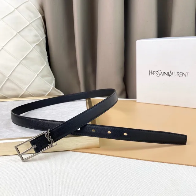 Saint Laurent Classic Monogram Belt جلد أسود 6