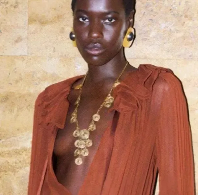 Collier Saint Laurent multi-niveaux inspiré des pièces d'or 3
