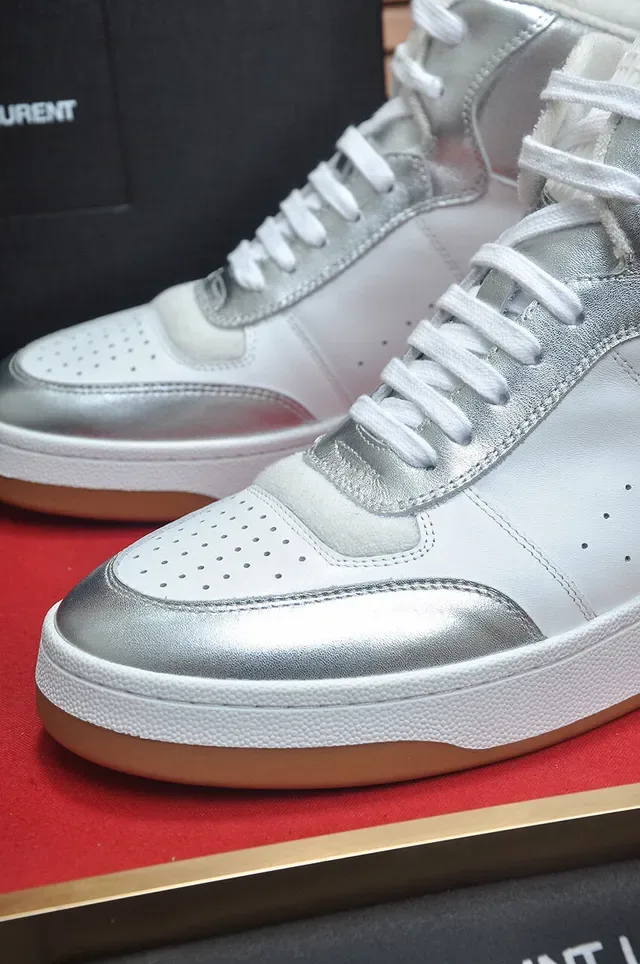Saint Laurent حذاء رياضي هوت توب فضي معدني لايف ستايل 8