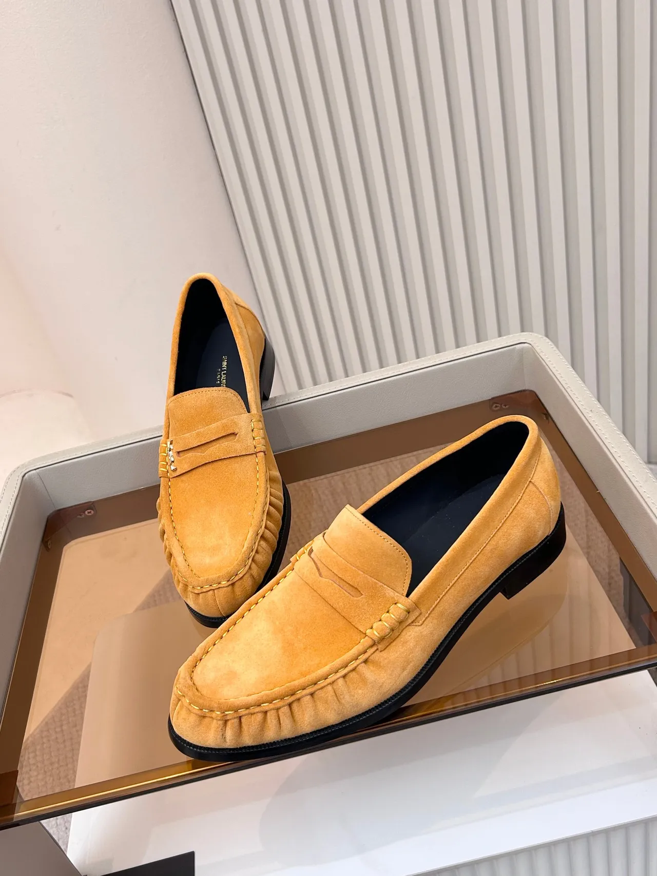 Saint Laurent mocassin jaune noir daim supérieur moc-toe couture mocassin 4