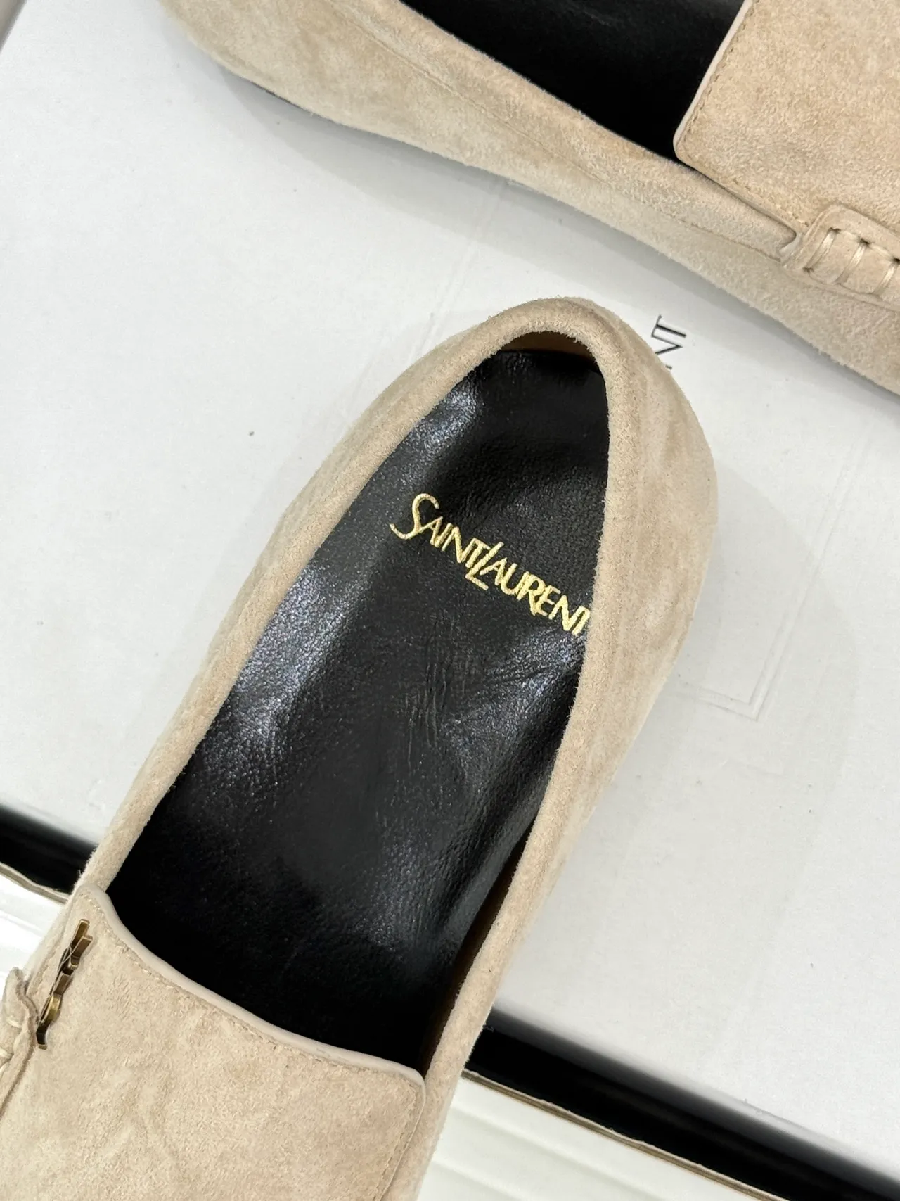Saint Laurent Loulou Mocassins de Camurça Bege 3