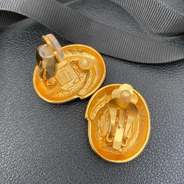 Saint Laurent Brincos Clip-On Espiral Dourado 4