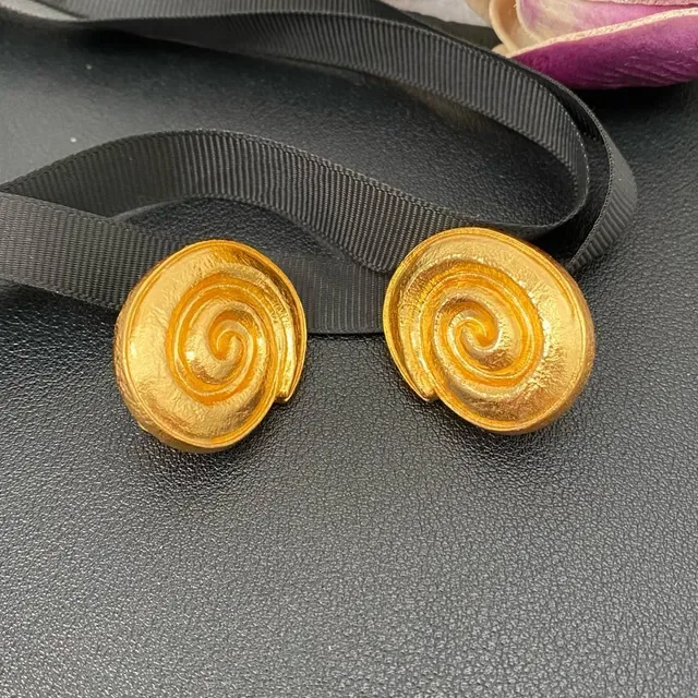 Saint Laurent Brincos Clip-On Espiral Dourado 7