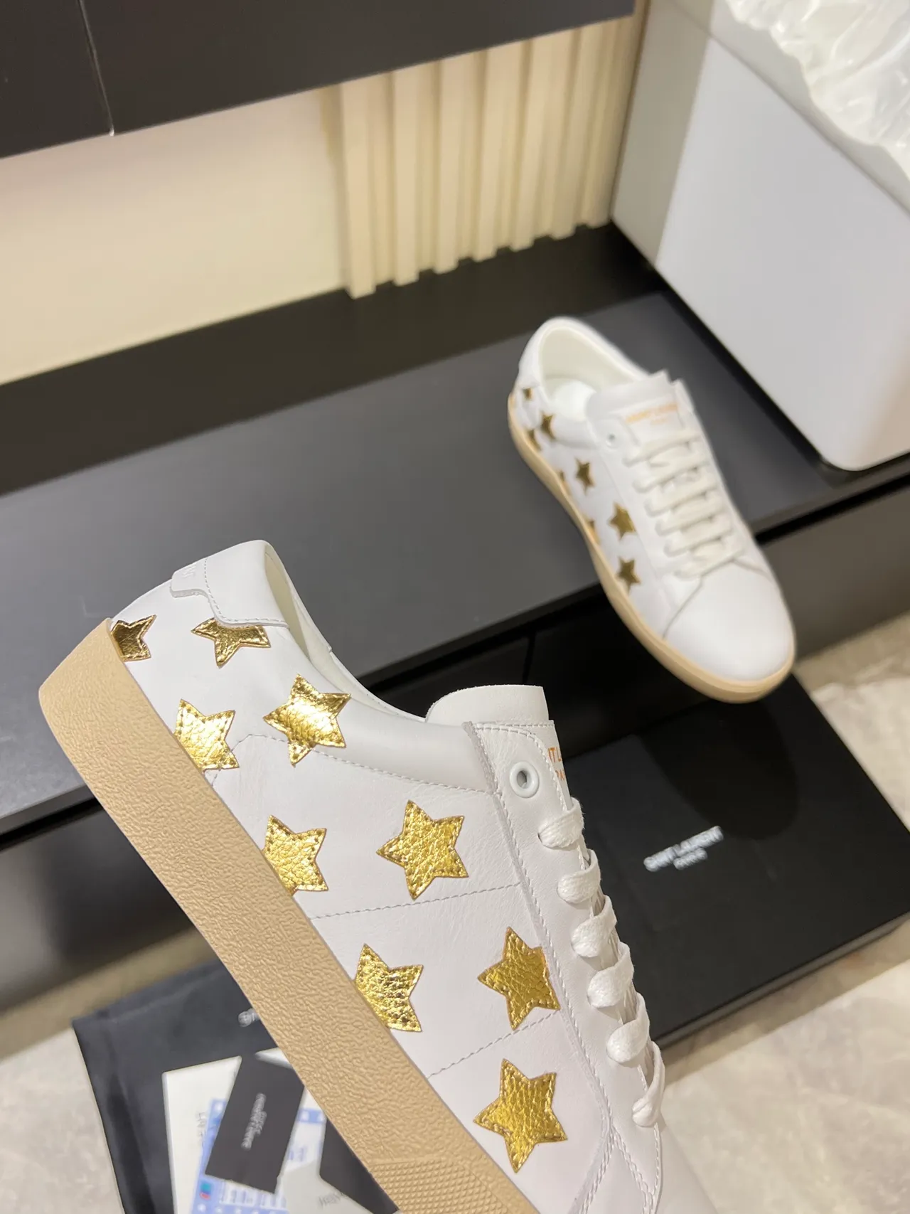 Saint Laurent Ouro Branco Couro Estrela Apliques Estilo de Vida Tênis 3
