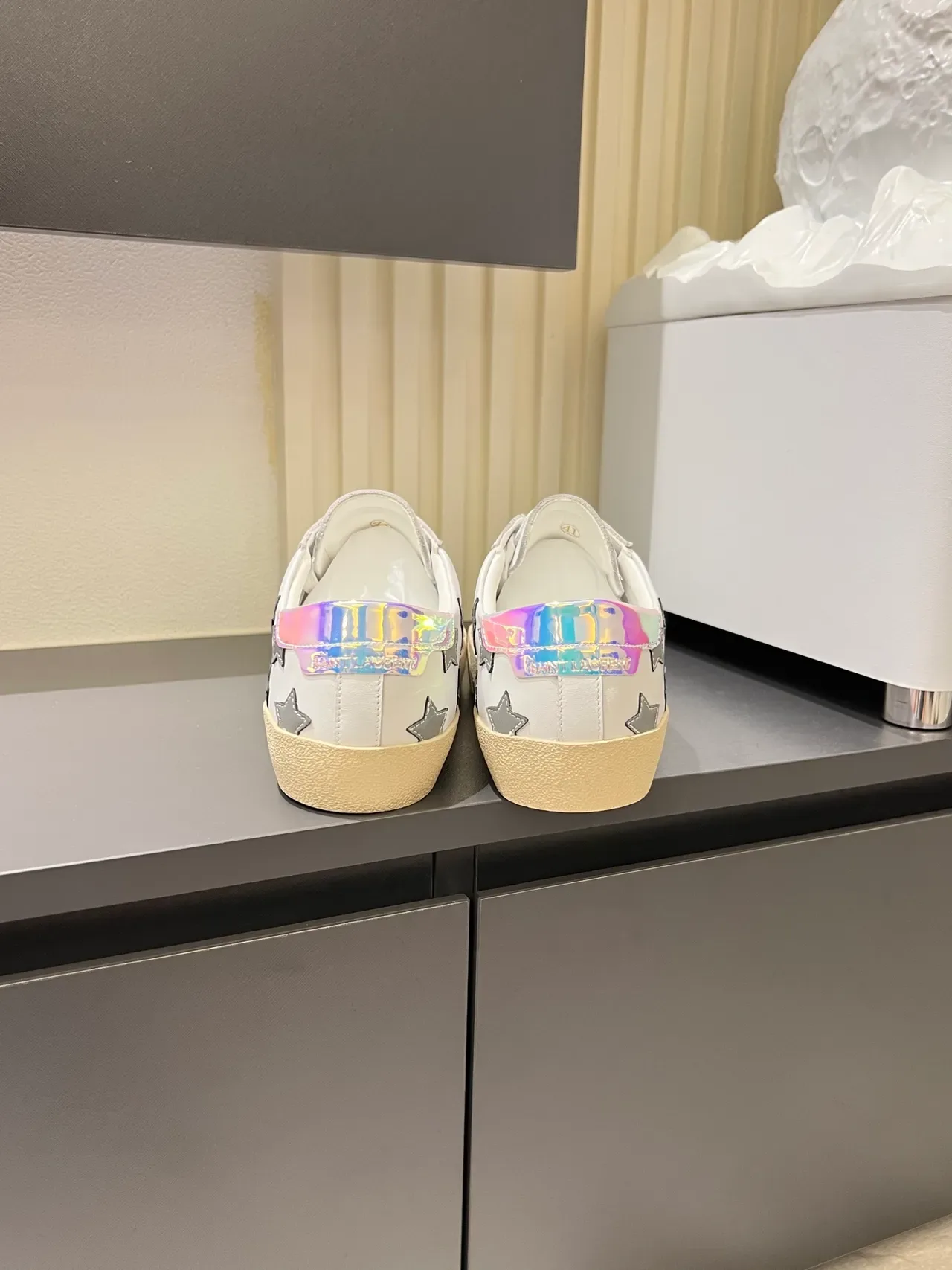 Saint Laurent Blanc Argent Cuir Supérieur Appliqués Étoile Sneakers Lifestyle 2