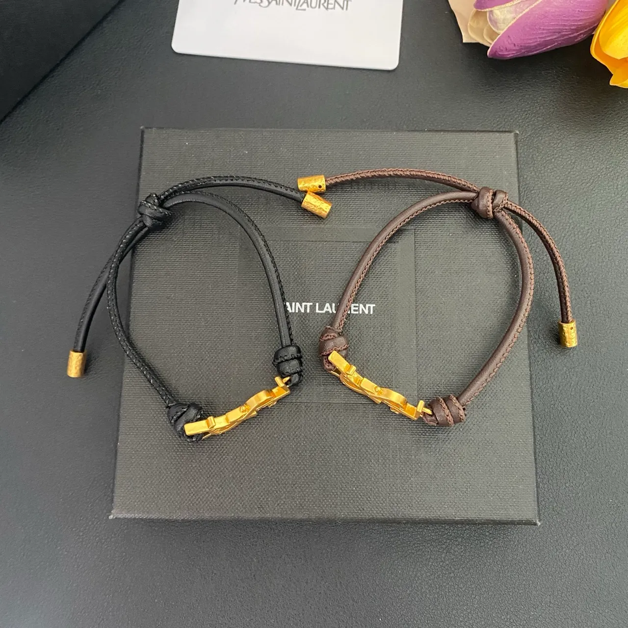 Saint Laurent YSL Monogram Preto Marrom interligado encanto cordão ajustável construção pulseira 9