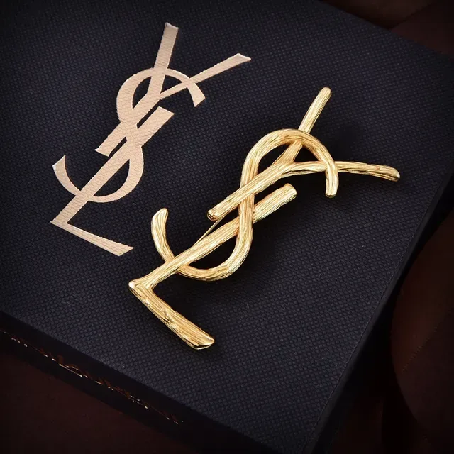 سان لوران YSL بروش مونوغرام مطبق ذهبي 2