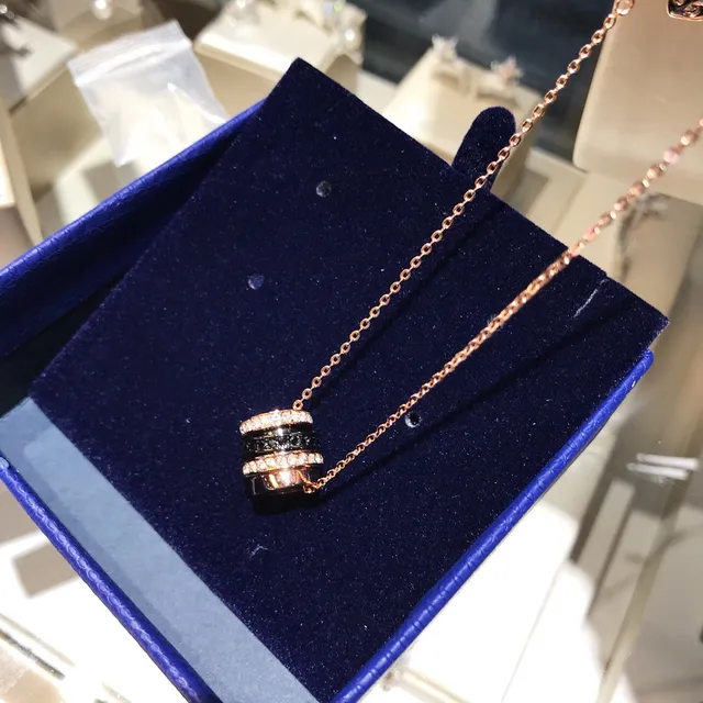 Swarovski Octea মাল্টি-রিং ক্রিস্টাল পেন্ডেন্ট নেকলেস 2
