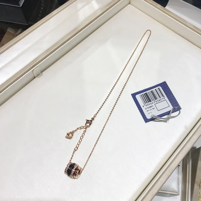 Swarovski Octea মাল্টি-রিং ক্রিস্টাল পেন্ডেন্ট নেকলেস 3