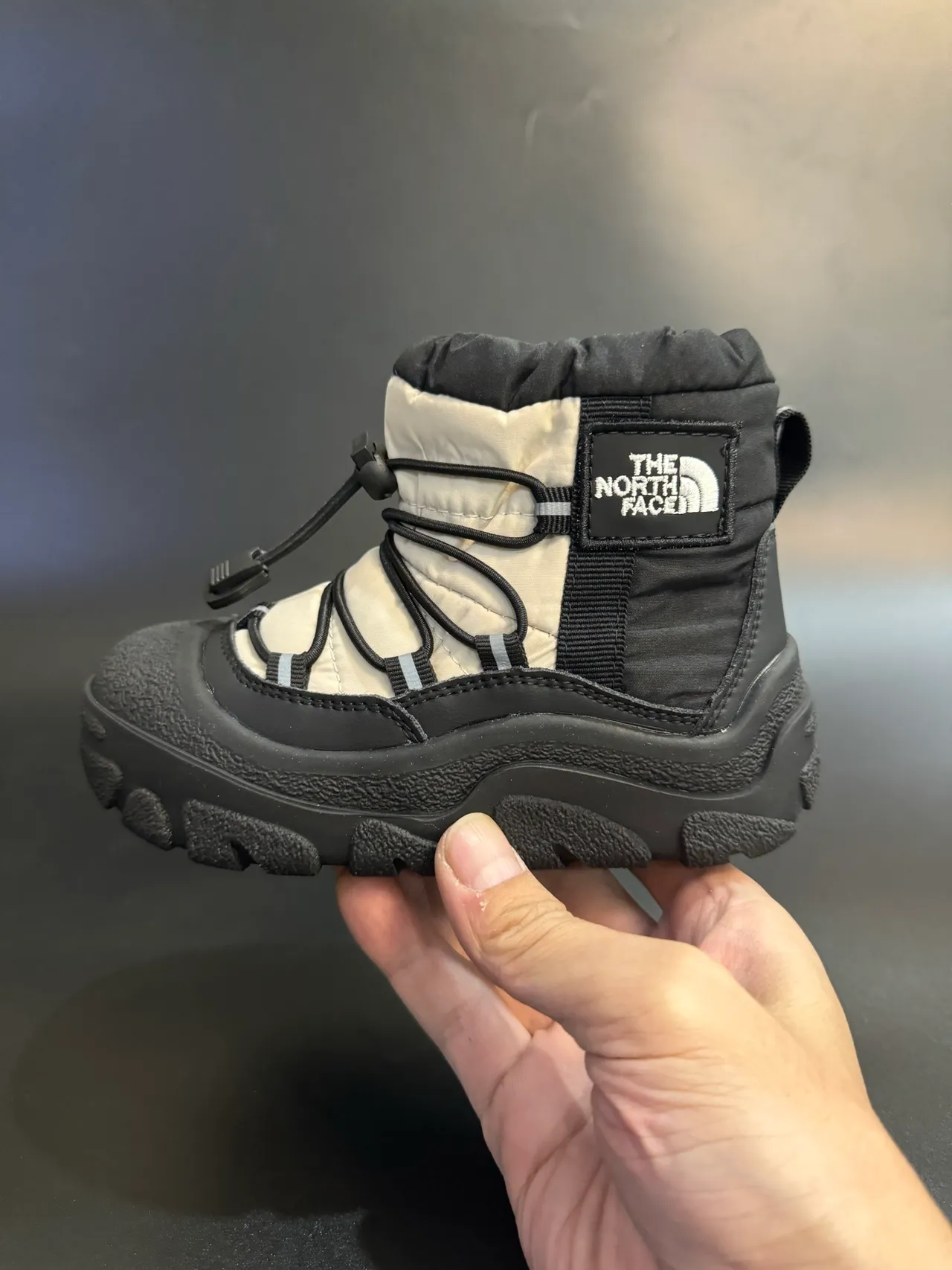 The North Face Black White Insulated High-Top Bungee Lacing System Snow Boots 17