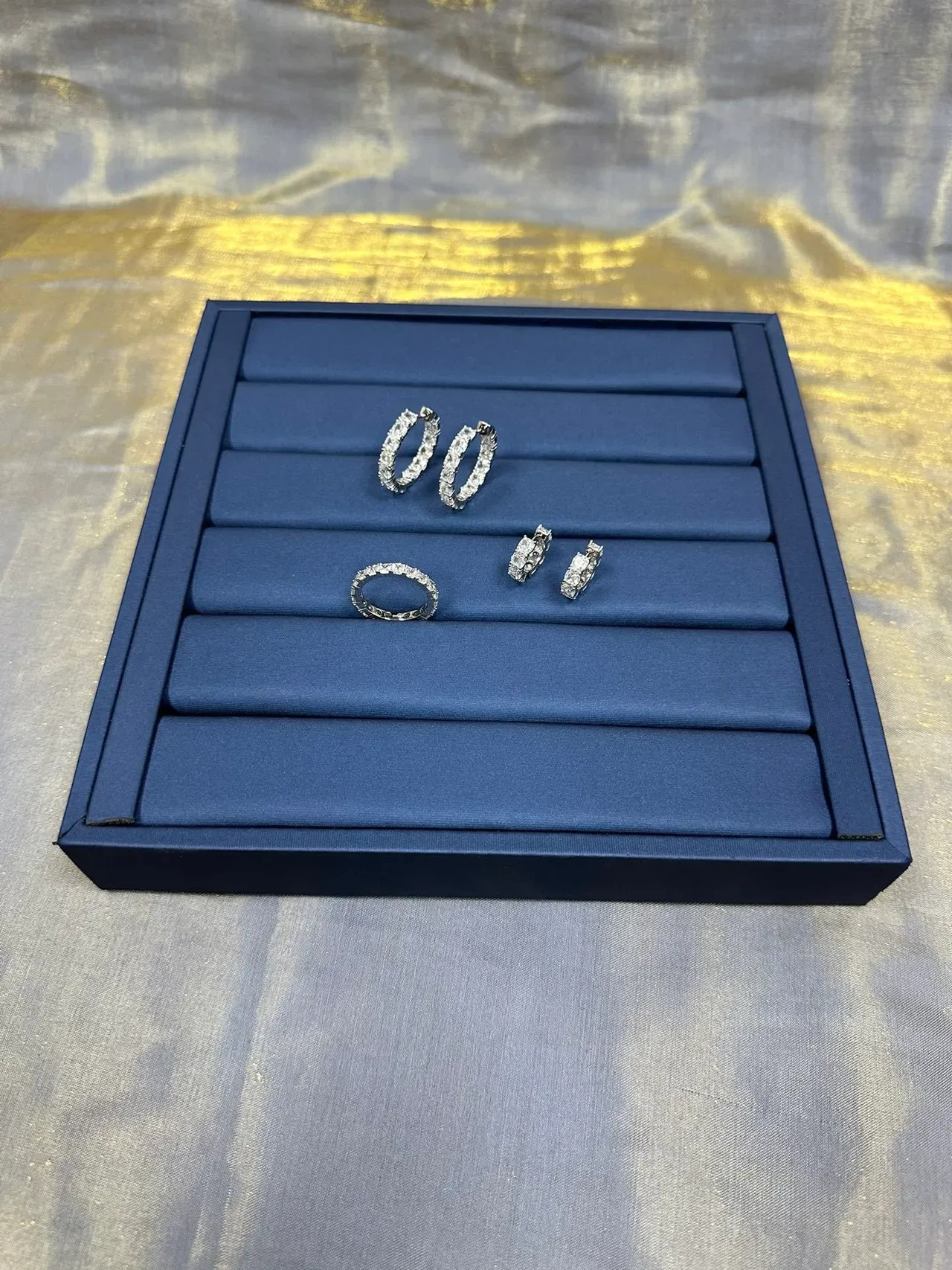 Tiffany & Co. Eternity Ring Navy Silver Band Shared-Prong Setting Ring 8