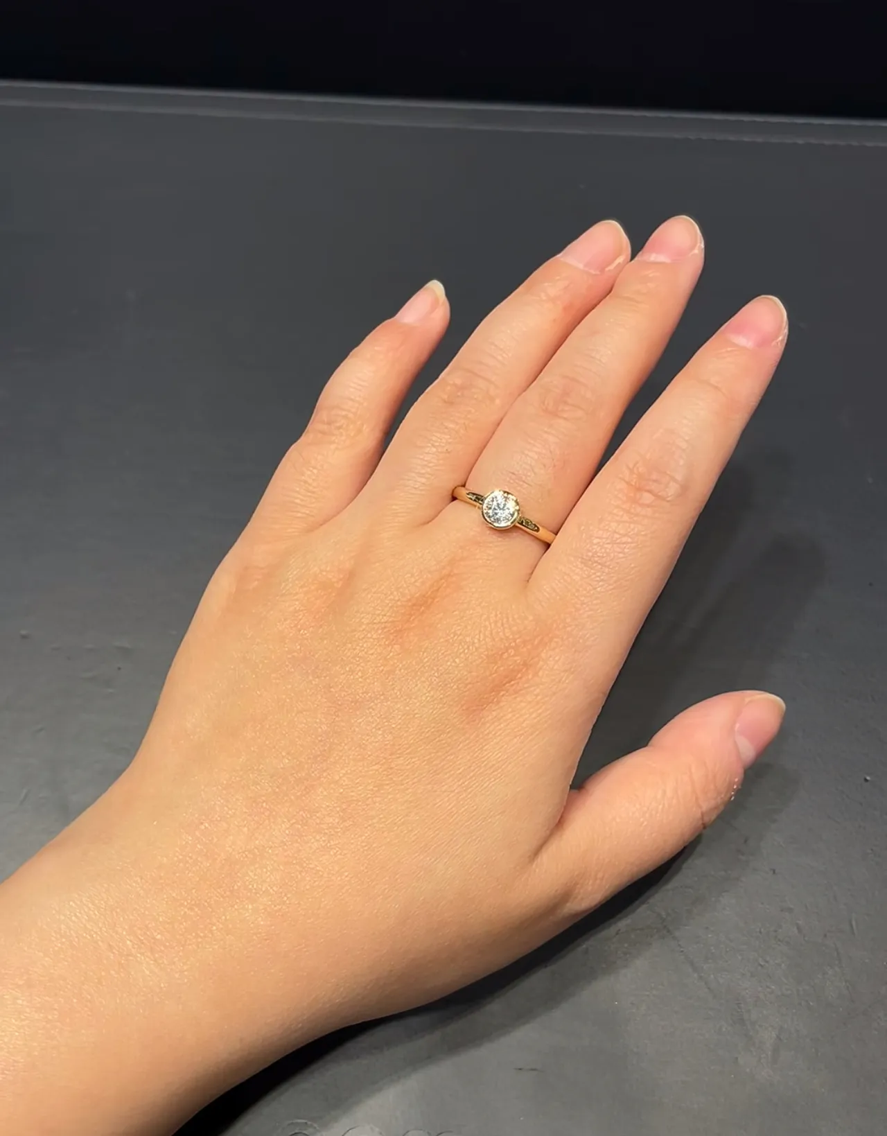 Tiffany & Co. Gold Navy Solitaire Round-Cut Stone Ring 4