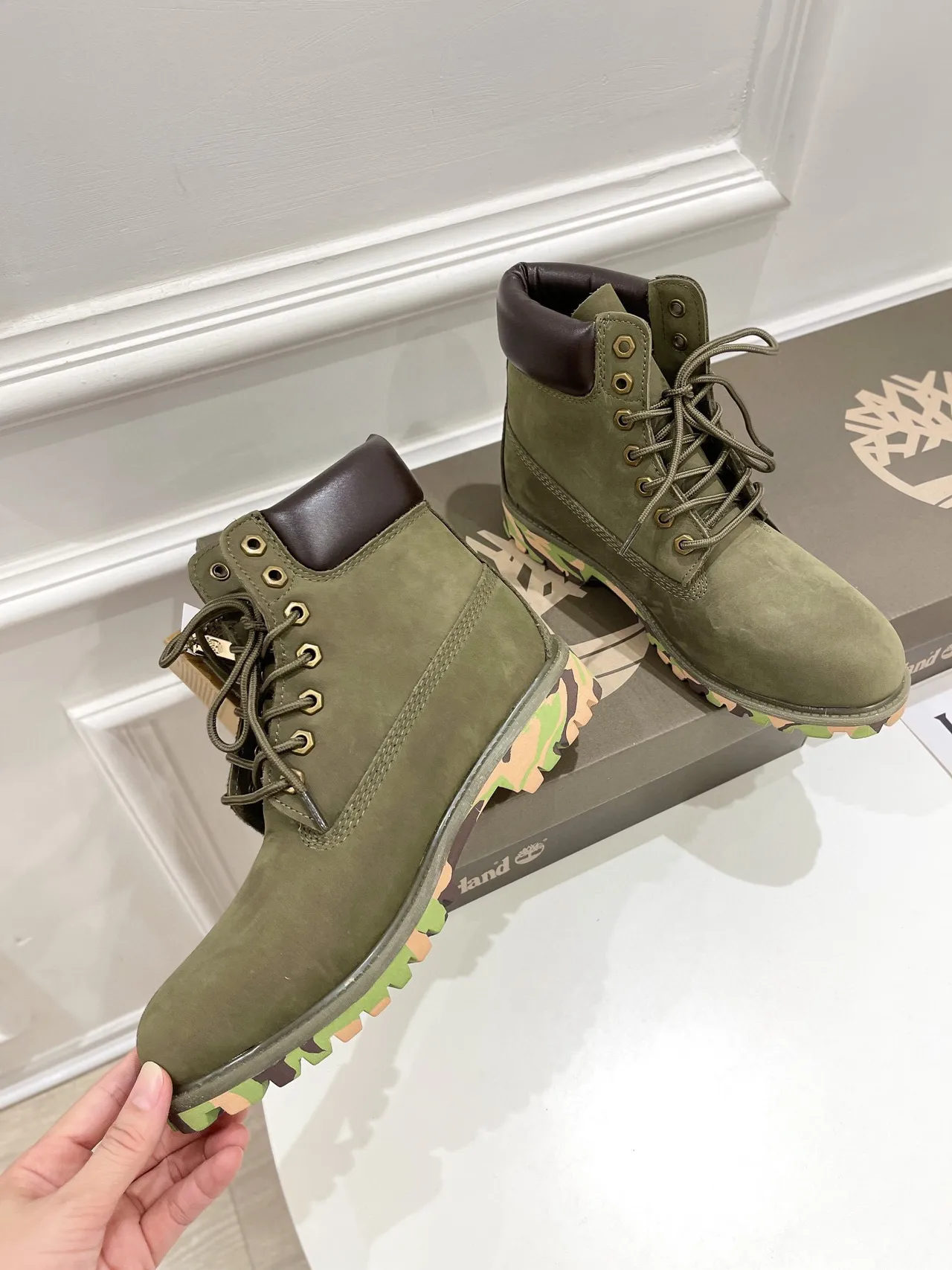 Timberland Army Green Brown Olive Nubuck Upper Padded Leather Collar Work Boots 9