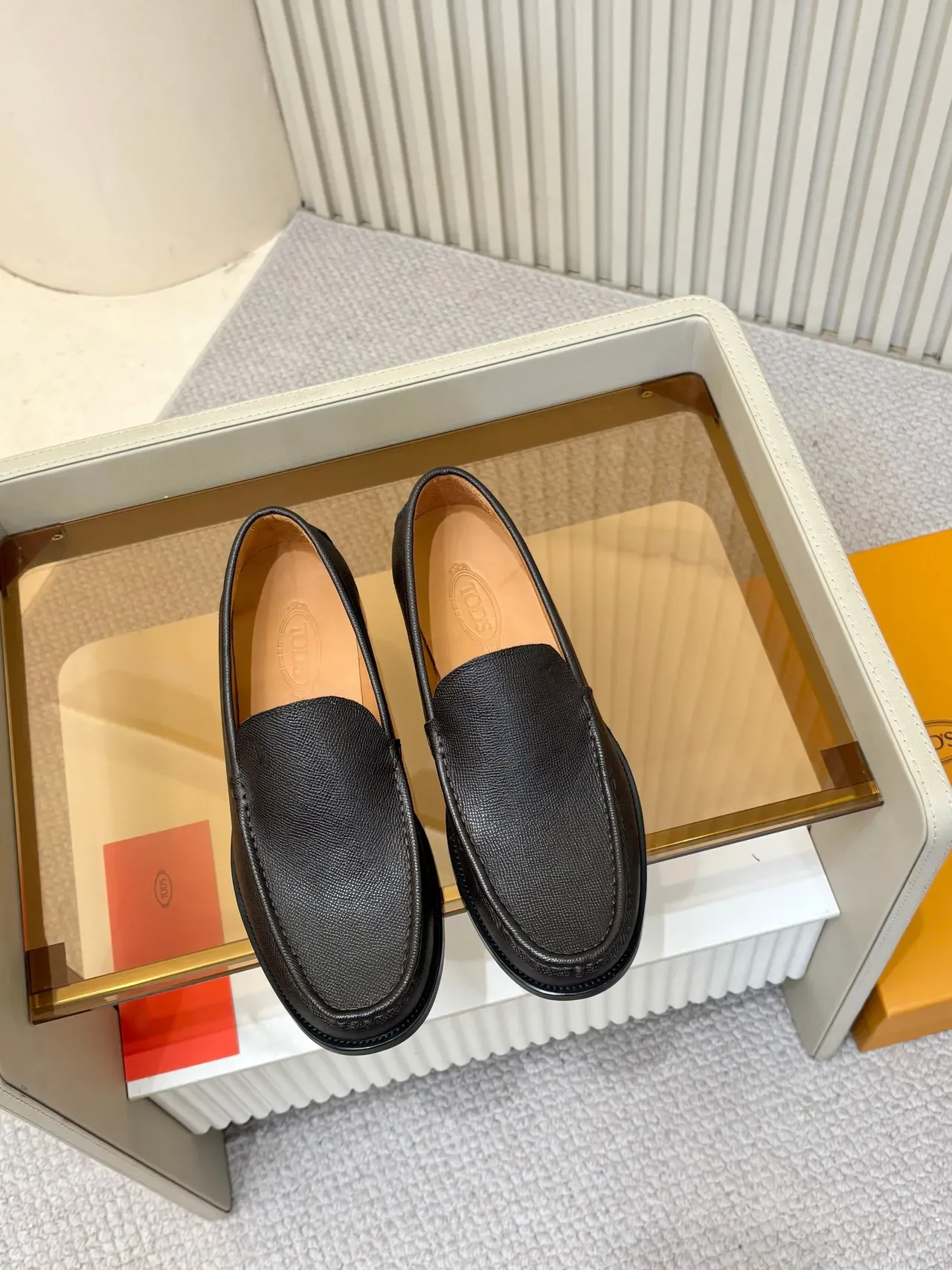 Tod's بني بيج جلد مقرمر مربوط موكاسين لافر 5