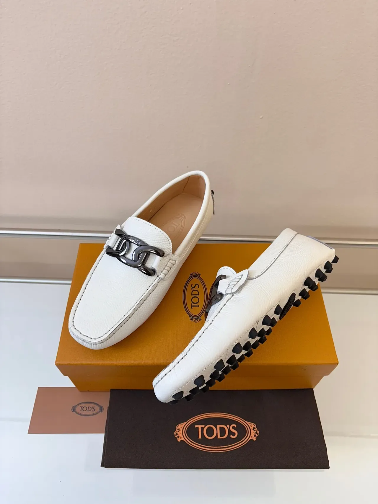 Loafer Tod's Gommino Horsebit de couro pebbled branco 2
