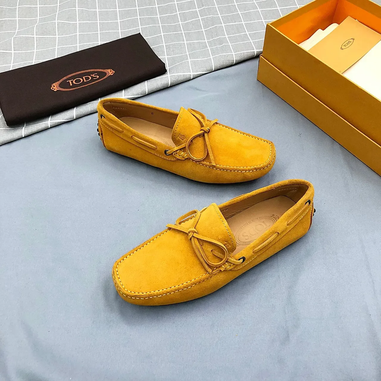 Tod's Yellow Beige Suede Upper Bow Detail Loafer 9