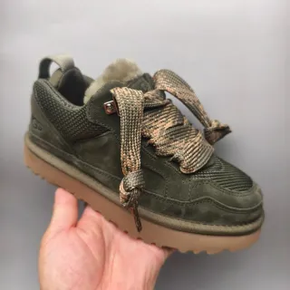 UGG Verde Militar Beige Ante Superior Col Forrado de Borrego Zapatillas Lifestyle