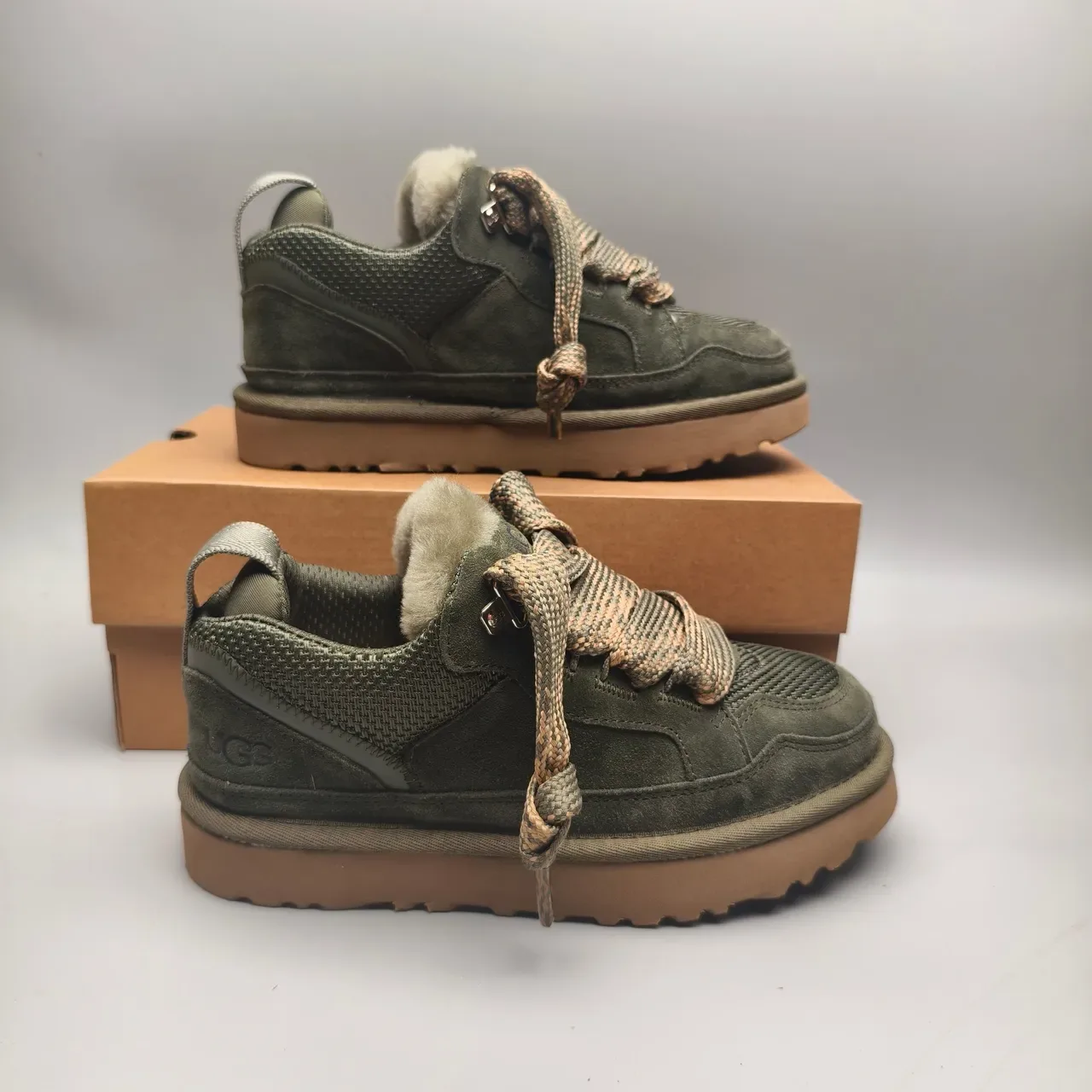 UGG Vert Armée Beige Daim Supérieur Col Doublé Peau de Mouton Sneakers Lifestyle 5