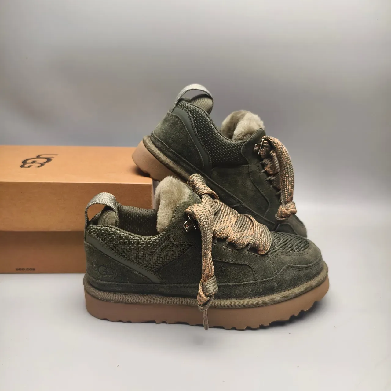 UGG Vert Armée Beige Daim Supérieur Col Doublé Peau de Mouton Sneakers Lifestyle 6