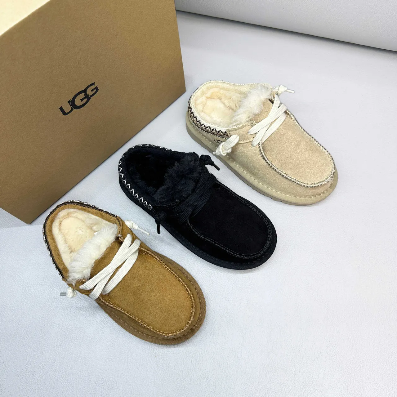 UGG Marrón Beige Zapatos Casuales Estilo Moccasin Forrados con Shearling 4