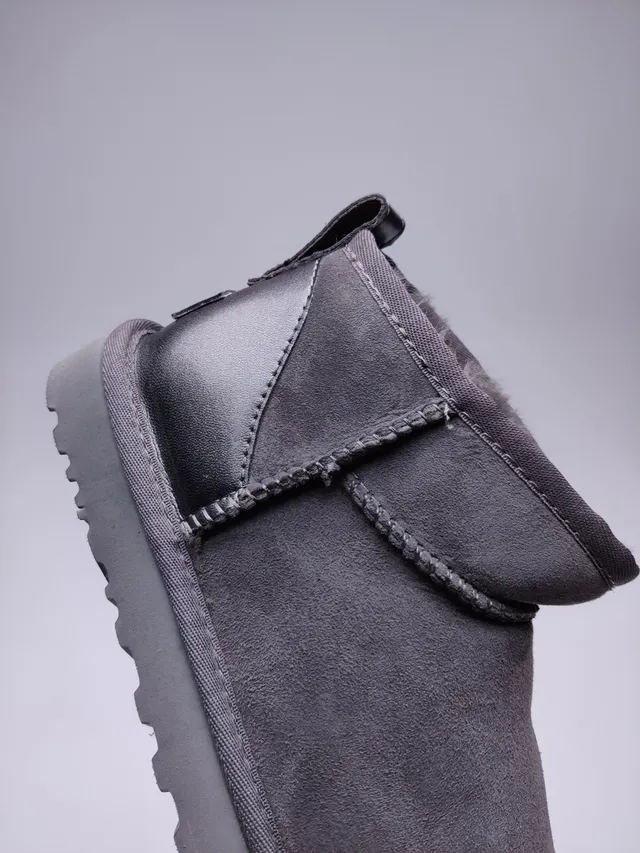 UGG Classic Mini Charcoal Gray Snow Boots 10