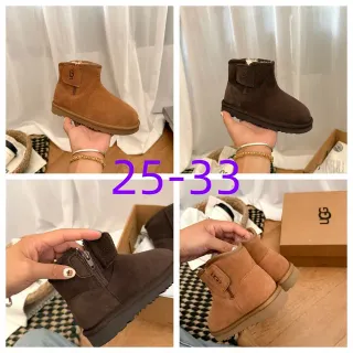 UGG Classic Mini Bottes de Neige en Daim Tan avec Doublure en Peau de Mouton
