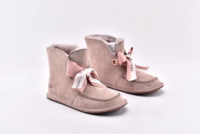 UGG Mini Bailey Bow Beige Suede Ankle Boots 9