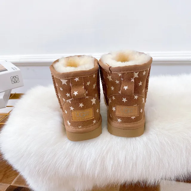 UGG Pink Beige Star-Printed Upper Shearling-Lined Snow Boots 21