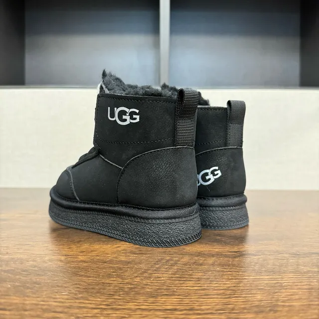 UGG Pink White Rotary Dial Closure Shearling-Lined Cuff Snow Boots 17