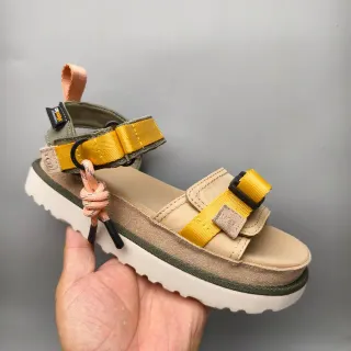 UGG Tasman Flatform beige ejército verde suela de plataforma correas ajustables de tejido sandalias casual
