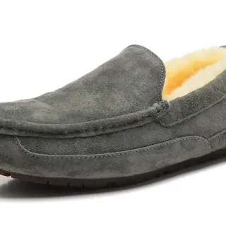 UGG Tasman Mocasin Ante Gris Forro de Cordero