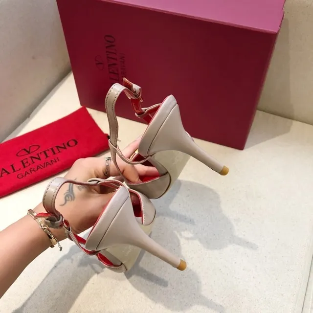 Valentino Beige Red Pointed-Toe Slingback Pump 8