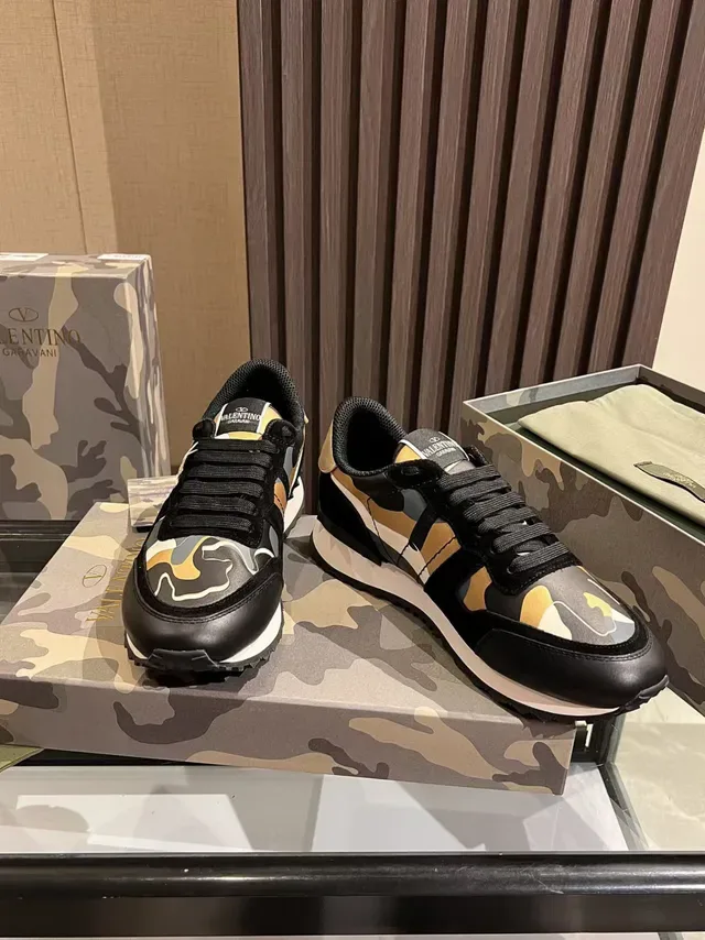 Valentino Garavani Camouflage-Print Lifestyle Sneakers 7
