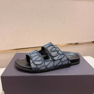 Valentino Garavani VLogo Slide Navy Monogram Sandalias de doble correa