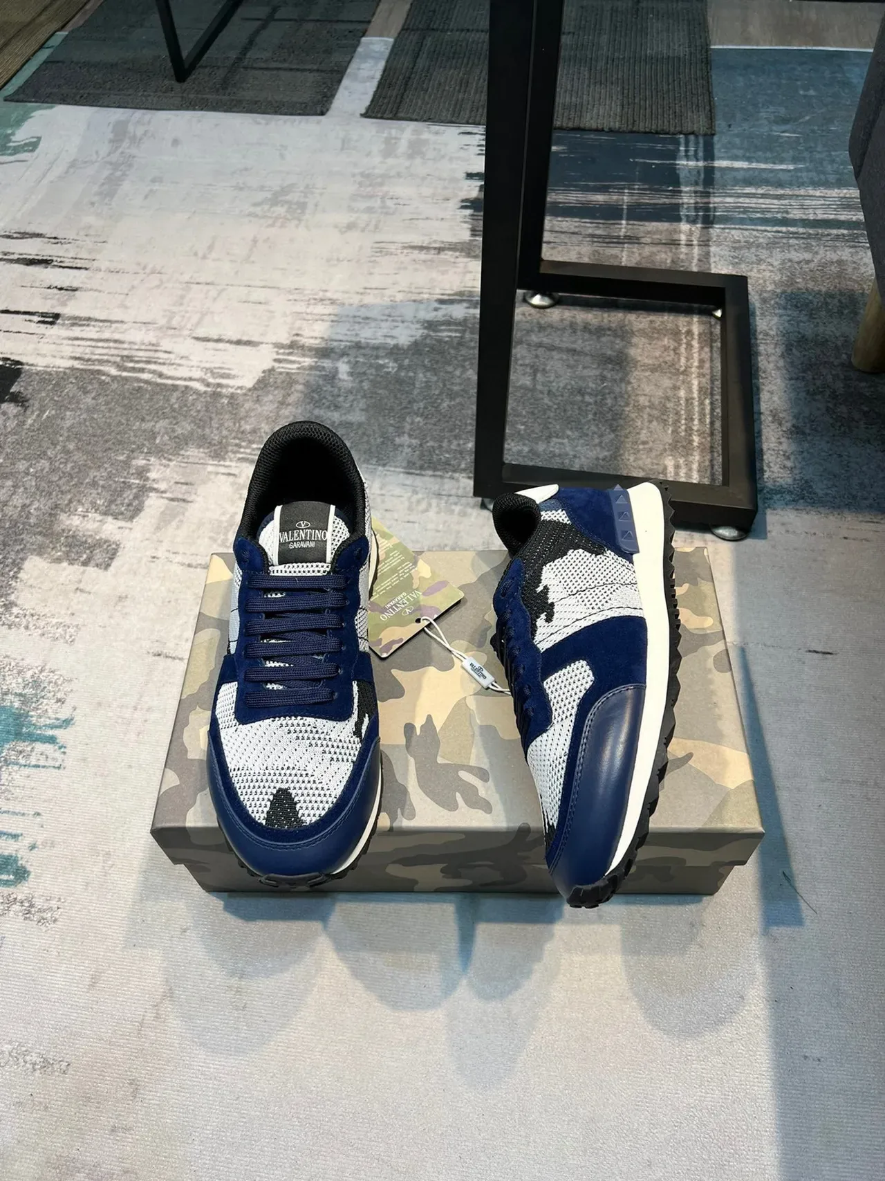 فالنتينو Navy White أحذية رياضية نمط حياة أعلى شبكية وألواح سويدي مواد مختلطة 4