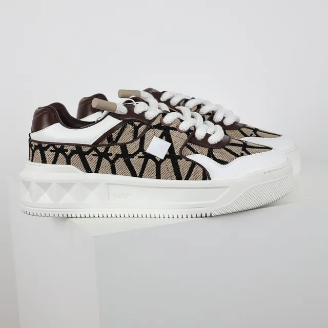 Valentino مفتوح أبيض بني Monogram Jacquard Upper Geometric Midsole Lifestyle Sneakers 3